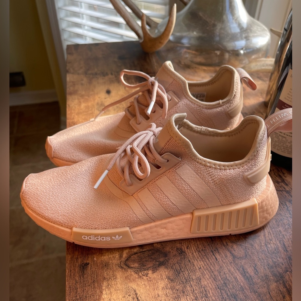 Adidas NMD_R1 - size 8 - halo blush